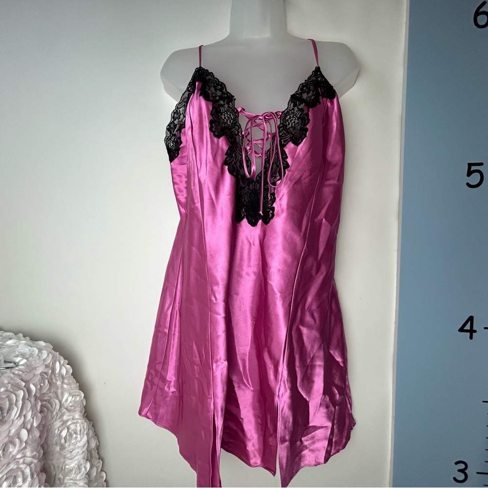 Frederick's of Hollywood Pink & Black Lace Lingerie‎ Large